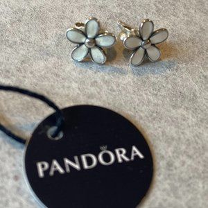 PANDORA SS Daisy Earrings